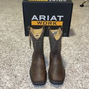 Ariat Groundbreaker Wide Square Toe Boot.  Mens Size 10 EE.